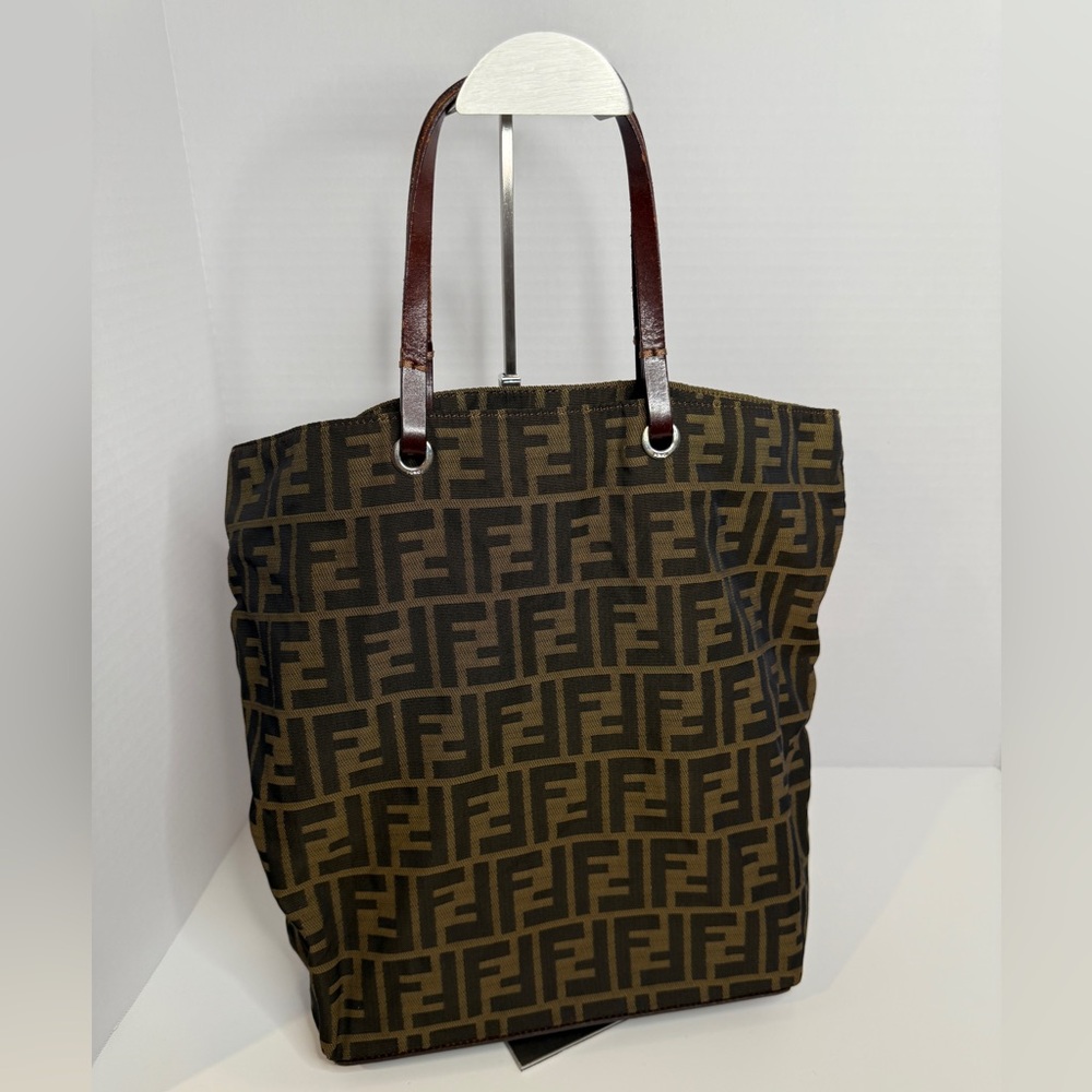 Authentic FENDI Vintage Zucca Shoulder Hand Bag Purse  Leather Brown